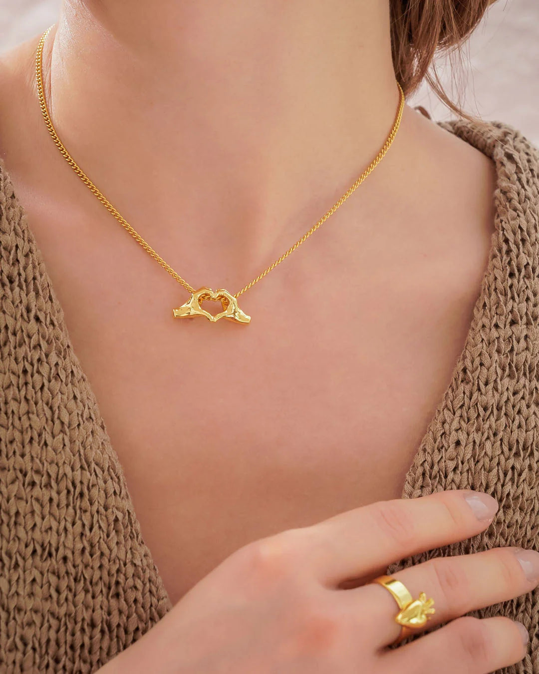 Collar Manos Corazón