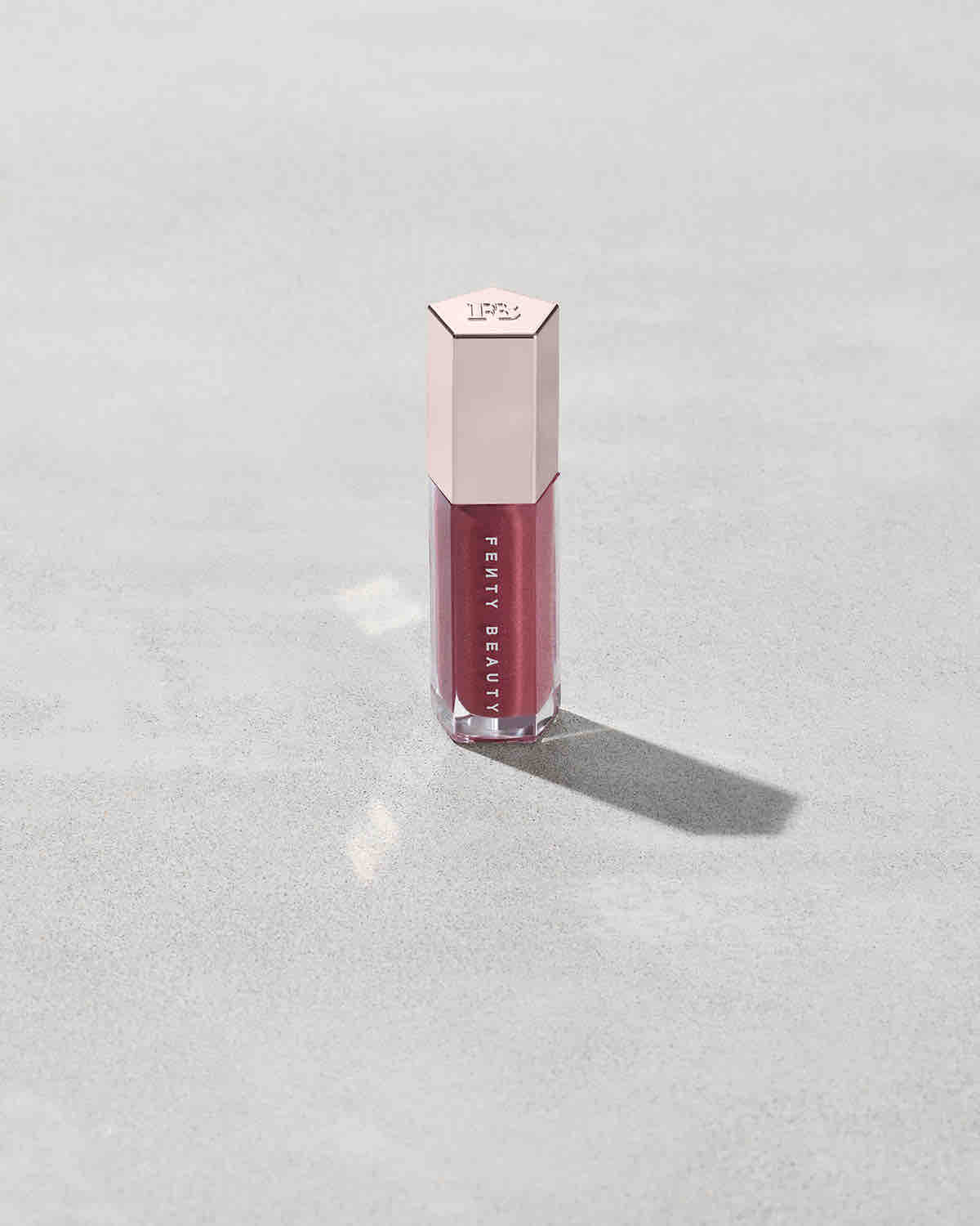 Gloss Bomb RiRi 08
