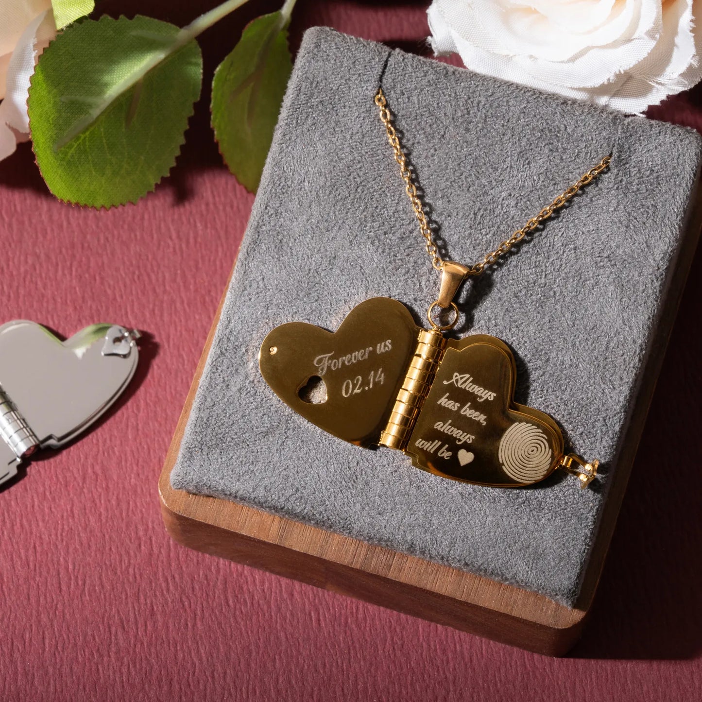 Collar libro corazón Grabado laser